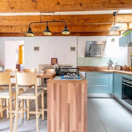 Maison Familiale Sud Nantes * בוגונה